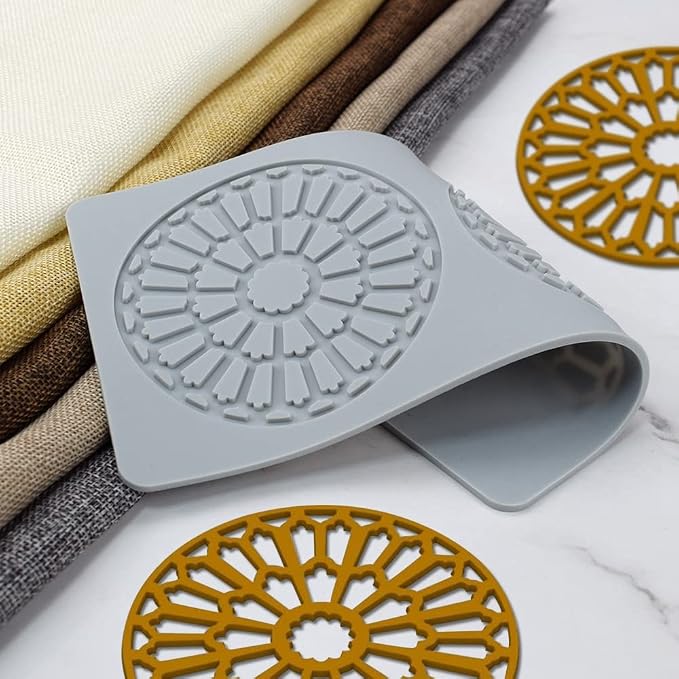 TUKE 3D Leaves Silicone Molds Flower Cake Fondant Mat Bee Leaf Pastry Moulds Rose Impression Chocolate Hollow Lace Mold (Circular_8.88x4.6x0.12inch_B)