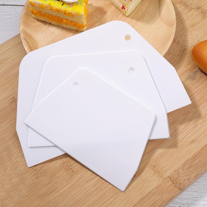 BESTonZON 3PCS Silicone Cake Scraper Set, Dough Scraper Bench Scraper, Plastic Flexible Bowl Scraper, Cake Smoother Cutters Kitchen Cutter Decorating Tools Sculpting & Modeling Tools (S, L)