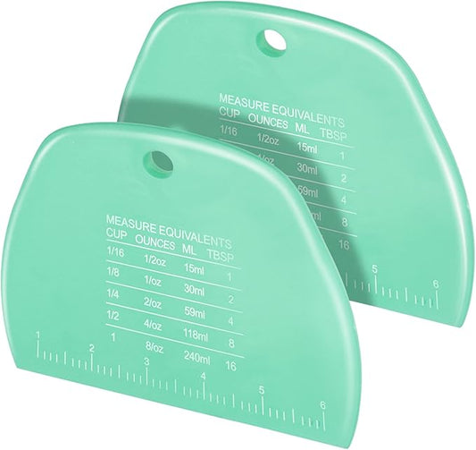 Teenitor 2 Pieces Dough Scraper, Plastic Dough Cutter, Bread Scraper for Sourdough, Bench Scraper with Measuring Scale, Multipurpose Food Scrapers for Dough, Cake, Bread Green