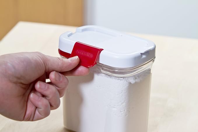 Progressive ProKeeper Powdered Sugar Storage Container, Holds 1lb Bag of Powdered Sugar, 1-Quart Capacity