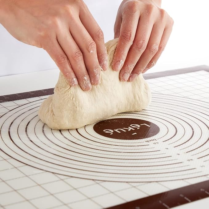 Lékué Non-stick Pastry Mat with measuring guides, 15.7 x 0.4 x 23.6inch