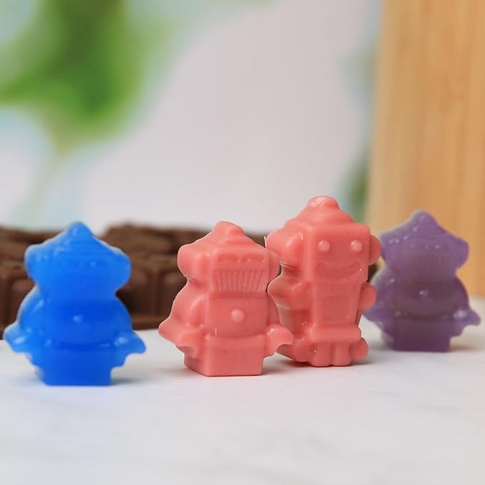 Chocolate Molds Silicone with 12 Cavity Robot Shaped, Mini Robot Molds for Homemade Chocolate/Candy/Gummy/Fondant, Food Grade Candy Mold with 12 Cavities Mini Robots for Fruit Snacks