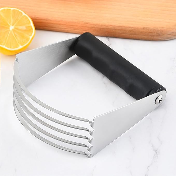 2er Pack Stainless Steel Pastry Blender Cutter and Bench Scraper Set, Efficient Multipurpose Kitchen Baking Tool with Ergonomic Grip Handle for Nut, Pie and Dough Processing (Cutter)