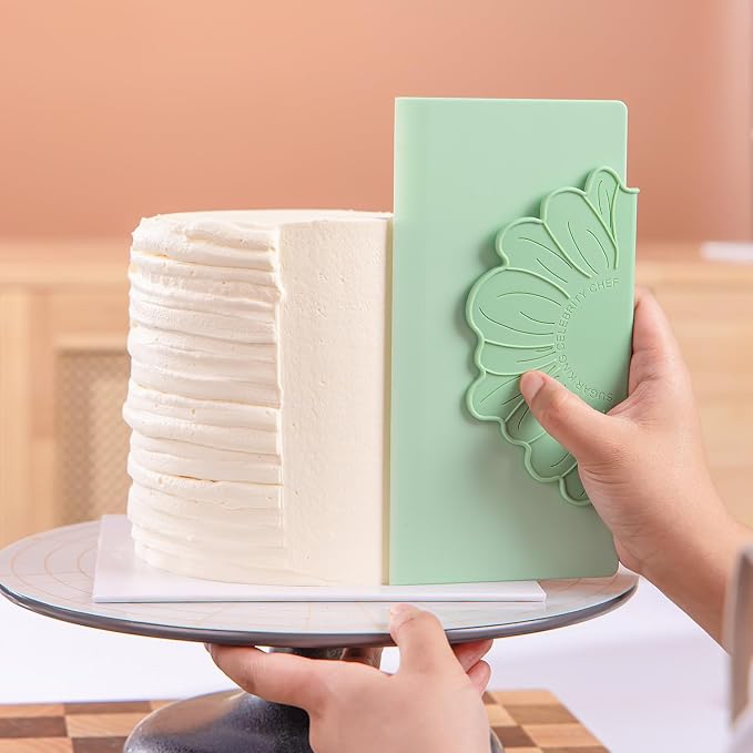 KALAIEN Cake Scraper, 2PCS Plastic Cake Decorating Comb Scraper,Icing Smoother Set For Buttercream Icing Cake Baking Tools