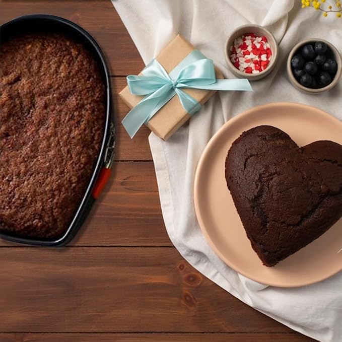 IBILI 8.6-Inch Heart Shaped Cake Pan | Made in Spain | Springform Pan with Removable Bottom/Leakproof Cake Pan, Non-Stick Cheesecake Pan, Perfect for Baking Desserts For Weddings & Valentine's Day