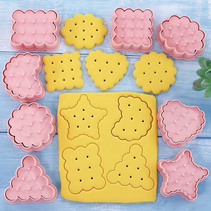Mini Round Cookie Cutters, 8pcs 3d Classic Raised Design Cookie Stamps, Triangle, Rectangle, Square, Heart, Star, Oval, Mini Pie Cookie Molds, Circle Cookie Cutter Set for DIY Baking (Classic)