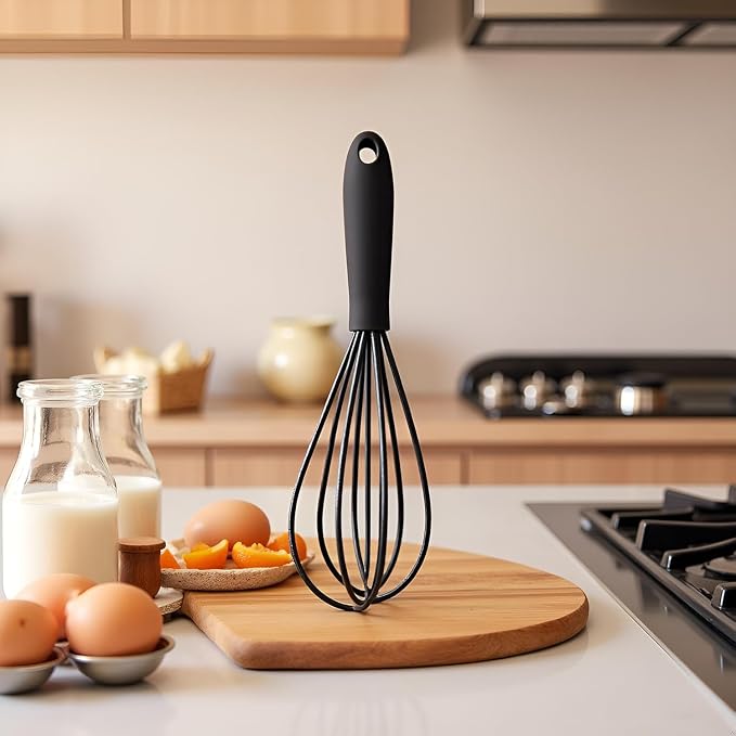 1Pc Black Mini Silicone Whisk, 6.7inch Non-Scratch Non-Stick, Milk and Egg Beater Blender, Hand Egg Mixer, Kitchen Tool for Cooking, Baking, Mixing, Stirring, Kitchen Utensils