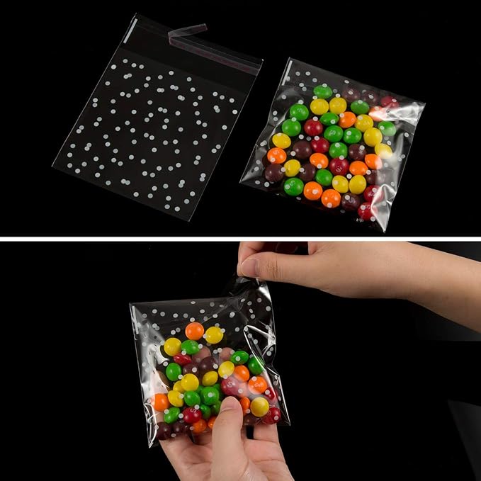 400PCS White Polka Dot Treat Bags Set Self Adhesive Candy Cookie Bags Set, 200 Cellophane Bags + 200 Thank You Sticker for Bakery Biscuit Chocolate Snacks Dessert (5.5x5.5Inches)