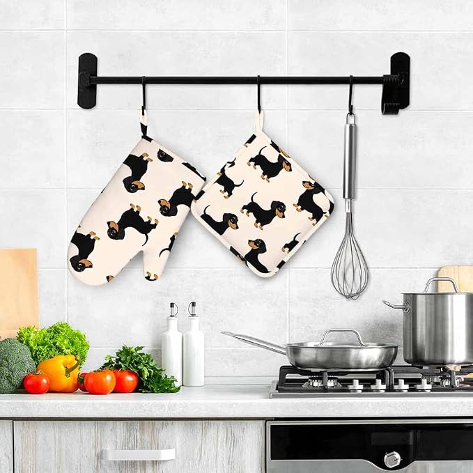 Mxocom Dachshunds Silicone Oven Mitts and Pot Holders Sets Hand Drawn Style Dog BBQ Gloves for Kitchen,Cooking,Baking,Grilling