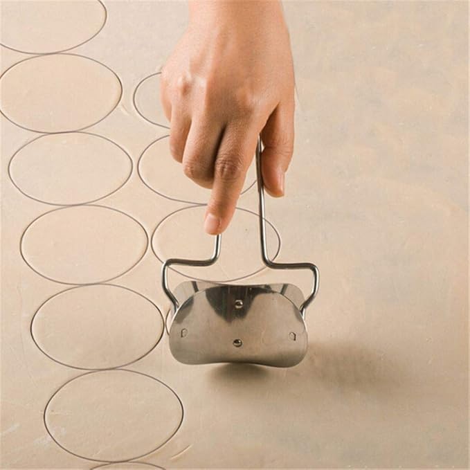 EORTA 2 Pieces Stainless Steel Pastry Rolling Cutter Circle Dough Blade Roller Dumpling Wrapper Mould Pie Ravioli Empanada Pierogi Calzone Making Tools for Home Kitchen, DIY, Gift, Dia.7 cm