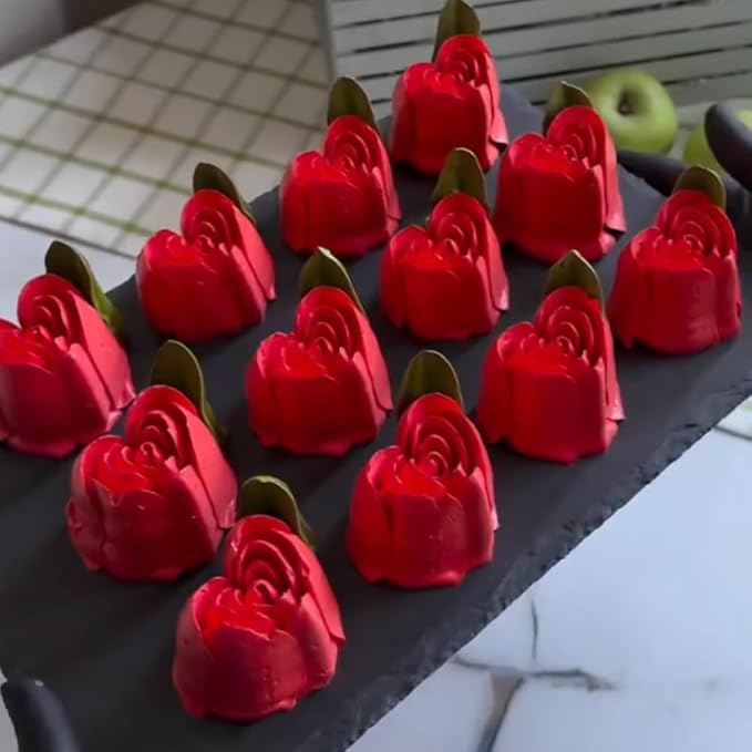1 Piece Stainless Steel XXL Love Heart Pattern Russian Icing Tips,Marshmallow Craft Piping Nozzles,Pastry Frosting Russian Piping Tips,Flower Frosting Nozzles for Cake Decoration