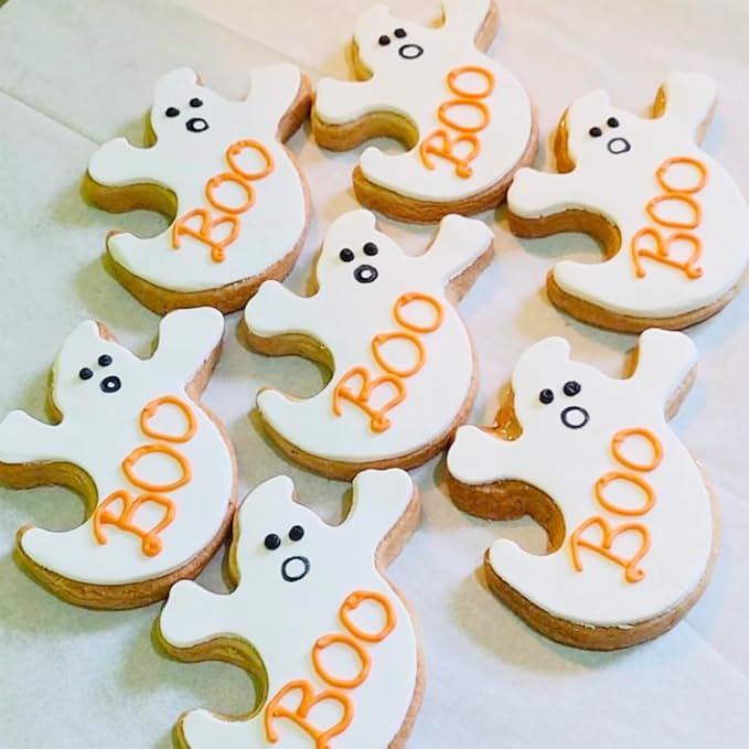 Halloween Cookie Cutters 5pcs, Cat Bat Pumpkin Magic Hat Cookie Cutter Sturdy Easy to Clean & Demold Pancake Dough Molds, Fondant Cutters for Baking Biscuit