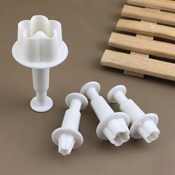 4Pcs White Flower Cookie Cutters,Flower Plunger Cookie Cutter DIY Blossom Cake Fondant Mold Plastic Cake Decorating Tools Baking Accessories for Baking Plastic,Dessert and Candy Sculpting Tools