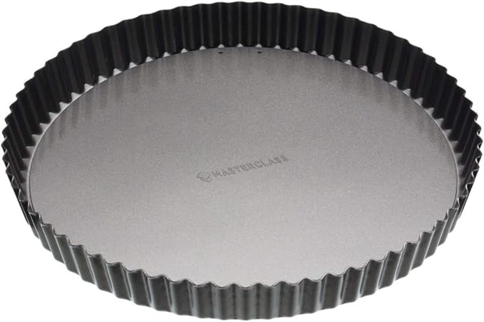 MasterClass 28 cm Loose Bottomed Tart Tin, Fluted Round Quiche Pan with PFOA Non Stick, Robust 1 mm Thick Carbon Steel, 11 Inch, Black