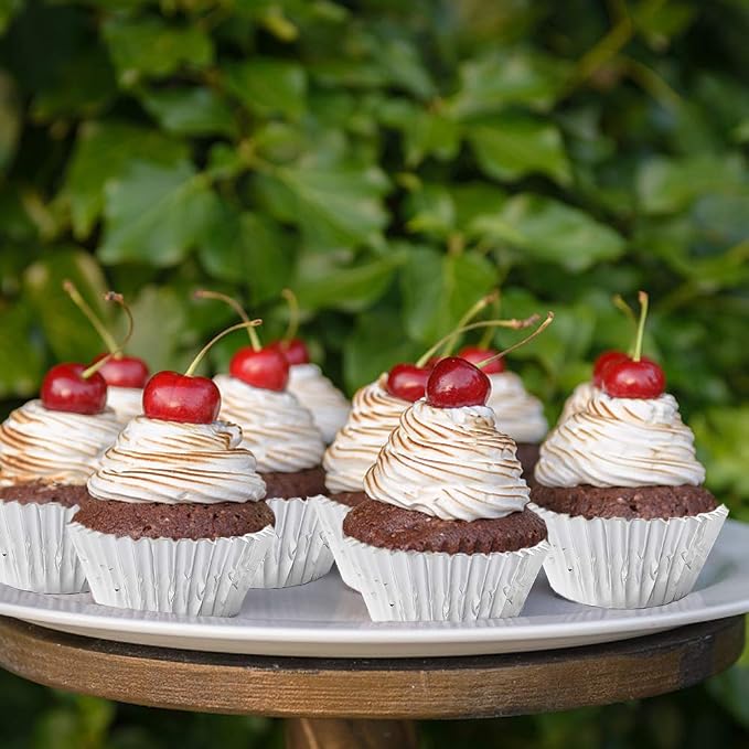 Silver Foil Cupcake Liners,GOLF Standard Size Silver Foil Cupcake Liners Wrappers Metallic Baking Cups,Muffin Paper Cases, 500 Pack