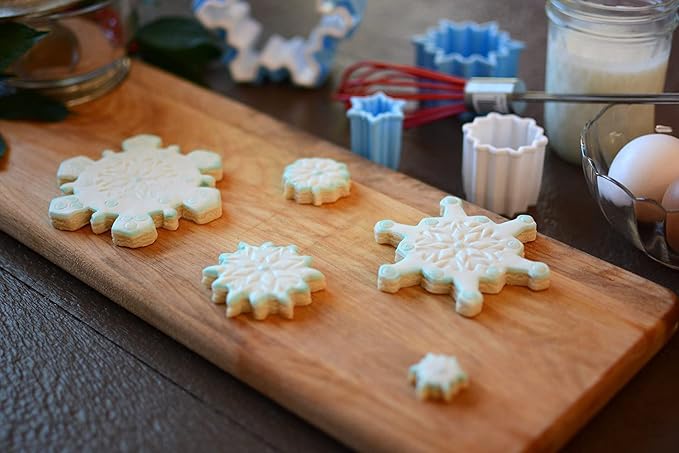 R&M International Snowflake Cookie and Biscuit Cutters, Assorted Sizes, Bright Colors, 5-Piece Set