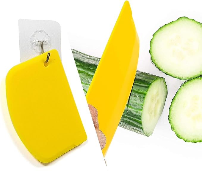 LUTER 2pcs 13.5x9cm/5.3x3.5 Dough Scraper Plastic Pastry Cutter Bowl Scrapers Dough Bread Cutters for Cake Decorating Baking (Yellow, White)