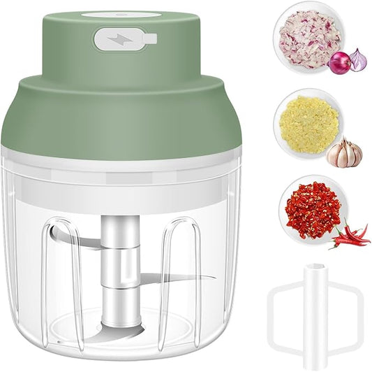 Electric Garlic Chopper, 250ML Garlic Mincer with Egg Beater, Mini Portable Vegetable Chopper, Onion Grinder Masher, USB Small Food Processor for Veggie, Garlic, Ginger, Chili(Green)