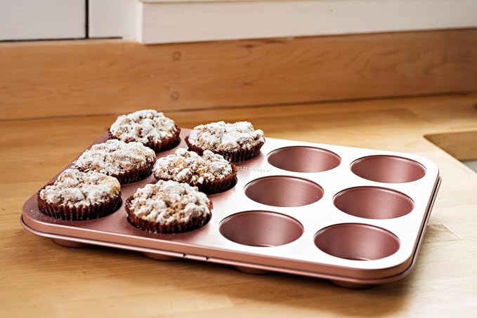 David Burke 12-Cup Muffin Pan, Carbon Steel, PFTE & PFOA Free, Oven Safe, Diamond Textured Surface – Rose Gold