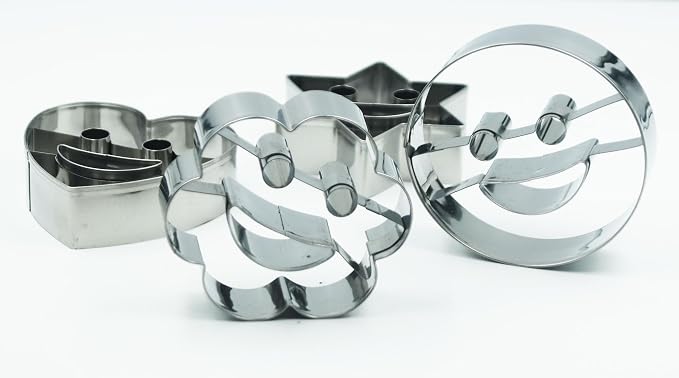 Smiling Face Cookie Cutters Set, 4 PCS Set Smiling Face Shaped Stainless Steel Molds for Cookies,Biscuit,Vegetable,Fruit,Baking Pastries Doughs