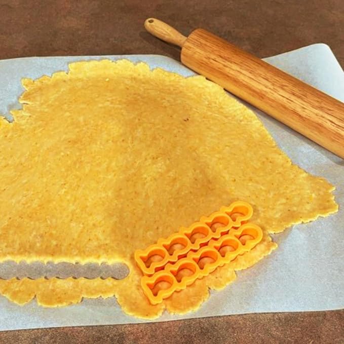 Goldfish Cracker Cookie Cutter for Sourdough – Food-Grade, BPA-Free, Non-Toxic, Dishwasher Safe, Mini Kids Snack Cutter (2)