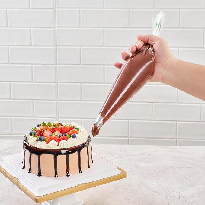 Restaurantware Pastry Tek 21 x 10.2 Inch Piping Bags 100 Disposable Pastry Bags - Sturdy No Slip Clear Plastic Baking Bags To Decorate Cakes For Parties Or Bakeries