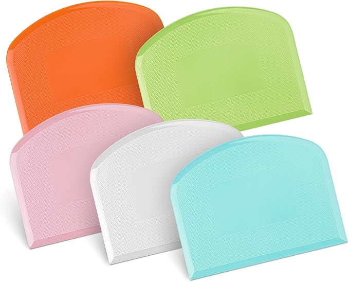 Flexible Dough Scraper & Cutter Set, 5-Piece Bench & Bowl Scrapers | Flexible Plastic, Bench and Bowl Scrapers, Curved Edge, Textured Grip, For Sourdough, Pizza, Fondant, Pastry and Cake Icing