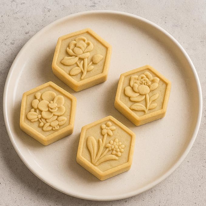 5PCS Hexagon Cookie Cutter Set, Stainless Steel Hexagon Shapes Biscuits Cookie Cutter, 5 Sizes Geometric Biscuit Cutters for Biscuits, Cake and Sandwiches Shapes (3.66/3.27/2.95/2.13/1.38 Inch)