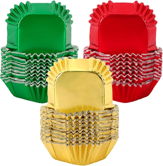 SANNIX 450Pcs Christmas Foil Metallic Cupcake Liner Baking Cups, Muffin Tins Treat Cups Foil Metallic Cupcake Liners for Christmas Party Birthdays Baby Showers, Standard Size (Red, Green, Gold)