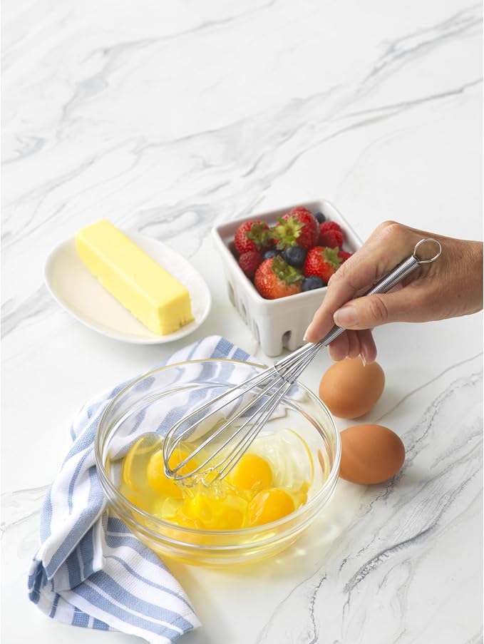 GoodCook Everyday 10-Inch Balloon Whisk, Sturdy Wire Whisk for Mixing and Emulsifying, Metal Whisk with Wire Spun Handle, Lightweight and Durable, Ideal for Batters, Dressings, and More