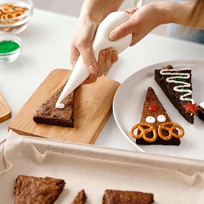 122PCS Tipless Piping Bags Disposable Pastry Bag 12 Inch 100PCS Icing Bags, 10 PCS Frosting Bag Clips, 2 Scriber Needle and 10 PCS Pastry Bag Ties for Cookies Cake Decorating