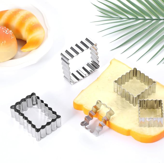 Qianyu 6 Pcs Scalloped Cookie Cutter Set, Stainless Steel Square Rectangle Biscuit Molds with Fluted Jagged Edge Assorted Sizes Geometric Frame Plaque Fondant Cake Fruit Vegetable Shapes Cutter