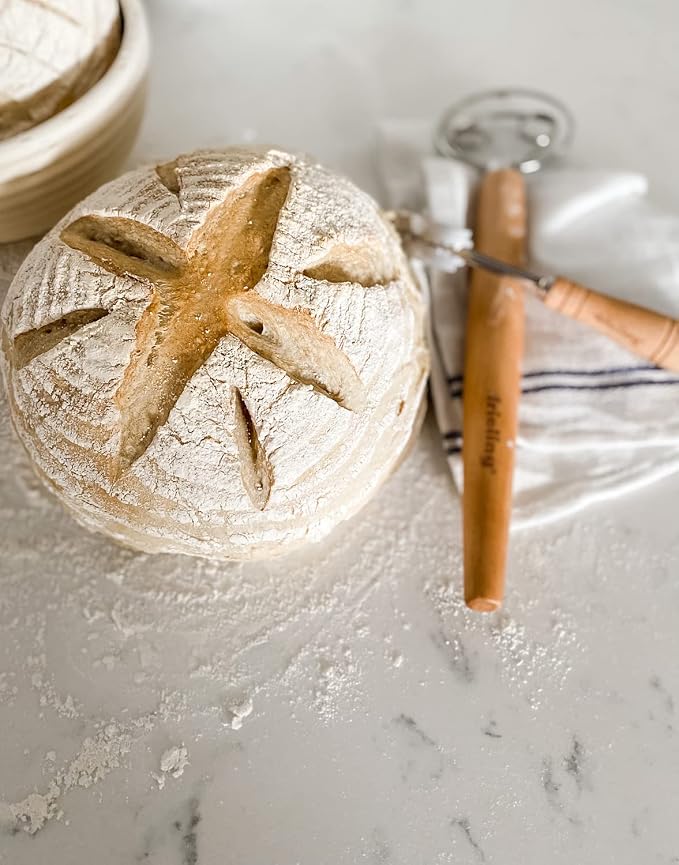 Frieling Bread Lame Dough Scoring Blade w/Extra Blades and Cover, 7.5 Inch, Natural Wood Handle