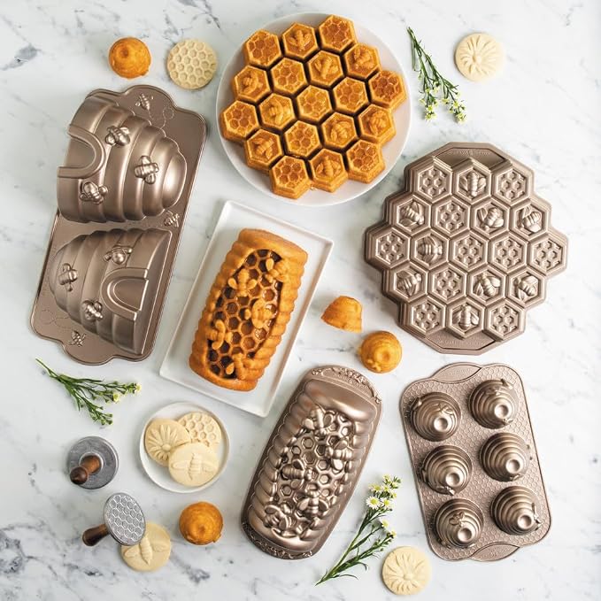 Nordic Ware Honeycomb Pull-Apart Pan, 10 Cup, Toffee