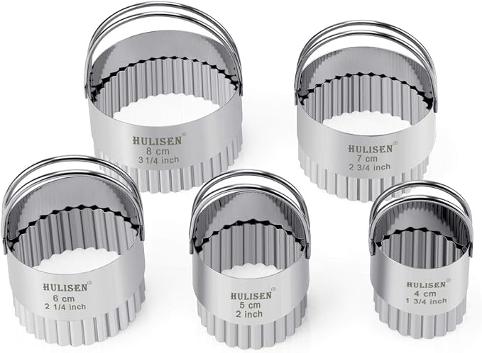 HULISEN Biscuit Cutter Set (5 Pieces/Set), Stainless Steel Round Biscuit Cutters with Handle, Wave Cookies Cutter with Fluted Edge, Professional Baking Dough Tools, Gift Package (Wave)