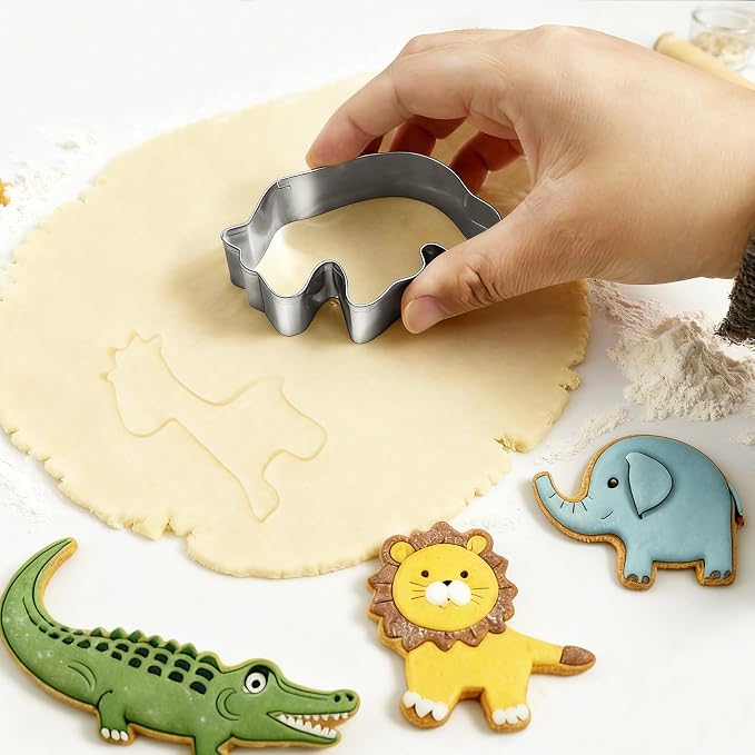Animal Cookie Cutter Set - 12Pcs Mini Cookie Cutters Variety Pack with Dough Scraper, Stainless Steel Cookie Mold for Biscuits, Fondant, Sandwiches and Pancakes
