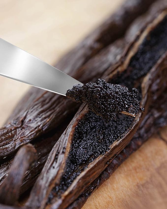Heart & Harvest Madagascar Vanilla Pods Grade A, 5"-6" Length, Set of 25 Whole Vanilla Beans Perfect for Creating Pure Vanilla Powder & Extract (Pack of 25)
