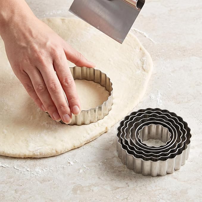 Round Cookie Cutter Set, 6 PCS Non-Stick Circle Cookie Cutters 1.5"/2"/2.5"/3"/3.5"/4" Geometric Stainless Steel Biscuit Cutter for Home Kitchen Baking, Silver
