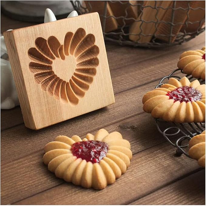 Carved Wooden Gingerbread Cookie Mold,3D Wooden Baking Mold Cookie Biscuit Press Stamp Molds,Cookie Cutter,Cookie Stamp,DIY Biscuit Stamp Mould for Halloween Thanksgiving Christmas(Pumpkin）