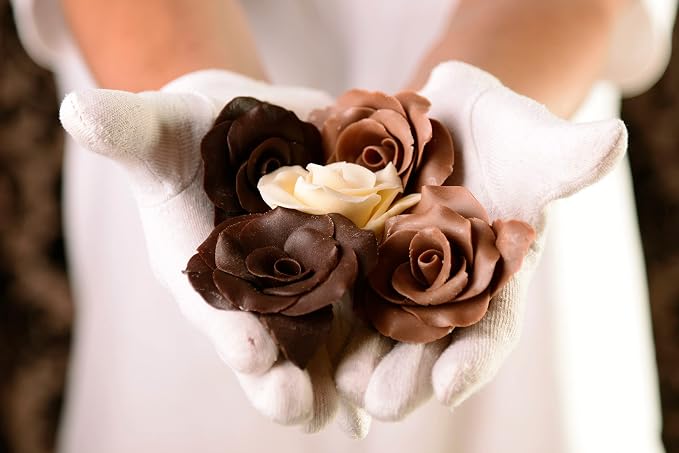 Bakerpan Bright White Modeling Chocolate for Cake Decorating, 1 Pound - Sculpt Cakes, Model Figurines & Cake Toppers - Firm Yet Pliable Molding Chocolate - Gluten Free, Nut Free, Kosher (Made in USA)