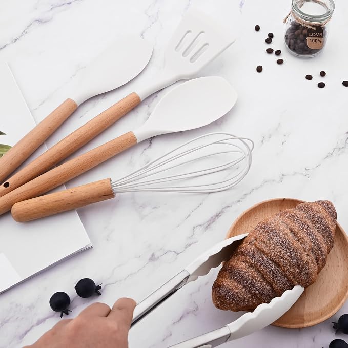 1pc White Silicone Slotted Turner with Wooden Handle, Heat Resistant Cooking Utensils, Ideal Cookware for Fring Fish, Eggs, Meat, French Fries