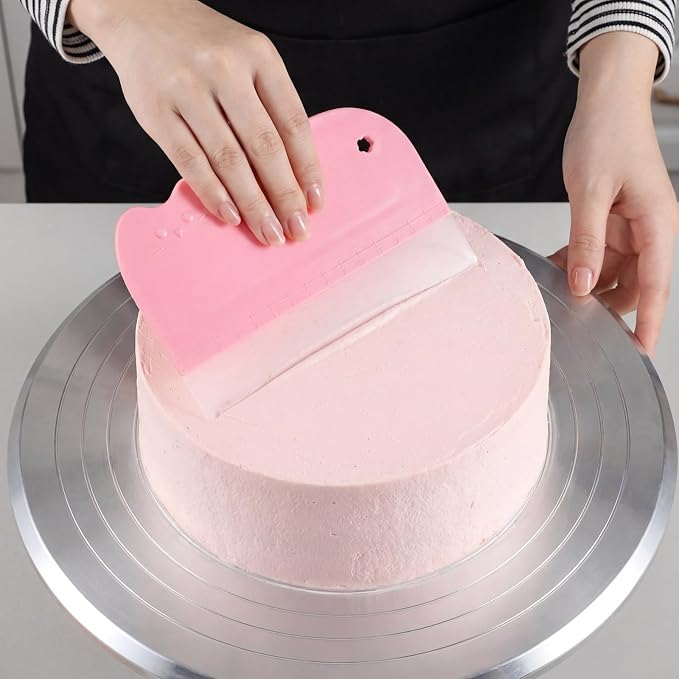 2 Pack Cake Smoother Scraper Flexible Plastic Cakes Scraper‌ with 5 Pack Transparent Scrapers Cake Decorating Supplies Kitchen DIY Baking Tool for Bakery Pastry Decoration