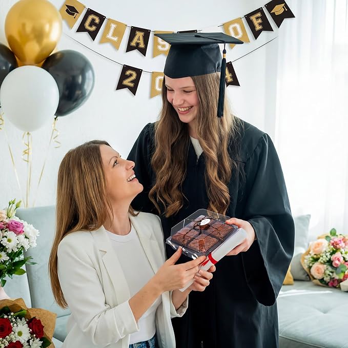 Outus 100 Pack Graduation Party Paper Food Containers Black Charcuterie Boxes with Clear Lids, 5.7 x 5.1 '' Graduation Party Supplies Cake Take out Bakery Boxes with Gift Tags Rope for Desserts Cake