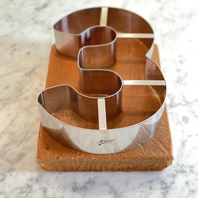Ateco Extra Large Number 8 Cake Cutter