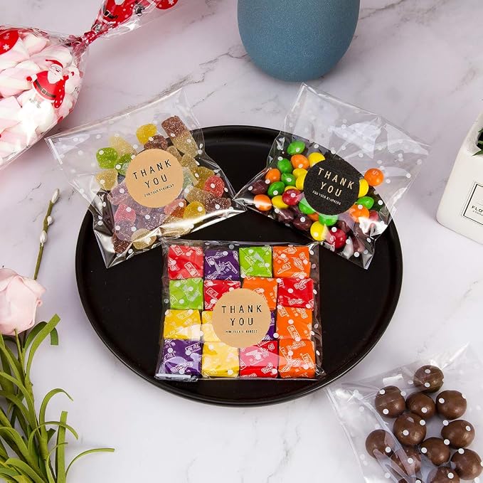 400PCS White Polka Dot Treat Bags Set Self Adhesive Candy Cookie Bags Set, 200 Cellophane Bags + 200 Thank You Sticker for Bakery Biscuit Chocolate Snacks Dessert (5.5x5.5Inches)