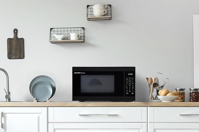 SHARP Countertop Microwave Oven with Removable 12.4" Carousel Turntable, 1000 Watt, 1.1 Cubic Feet, Black