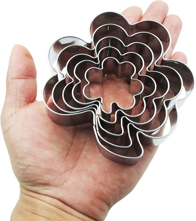 Clover Cookie Cutters Set, 5 PCS Set St. Patrick's Day Shamrock Shaped Stainless Steel Molds for Cookies,Biscuit,Vegetable,Fruit,Baking Pastries Doughs