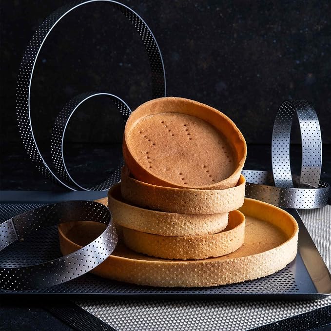 HARFINGTON 4pcs Perforated Cake Rings 2.76" Stainless Steel Square Tartlet Ring Nonstick Polishing Cake Mousse Ring Thickening Dessert Ring Tools for Baking Cake French Dessert Fruit