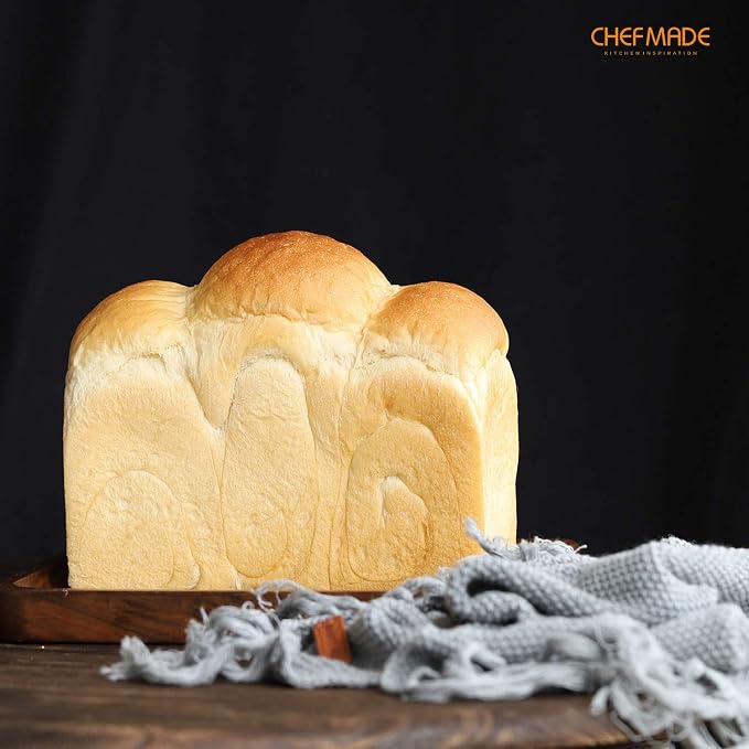 CHEFMADE Pullman Loaf Pan with Lip, 0.99Lb Dough Capacity Non-Stick Rectangle Flat Toast Box for Oven Baking 4.2" x 7.7"x 4.4" (Champagne Gold)