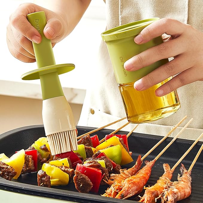 Glass Oil Dispenser with Heat Resistant Brush,Oil Dispenser Bottle with Silicone Pastry Brush for Kitchen,Cooking Vinegar and Sauce BBQ Grill Frying (Oil Dispenser-Green)